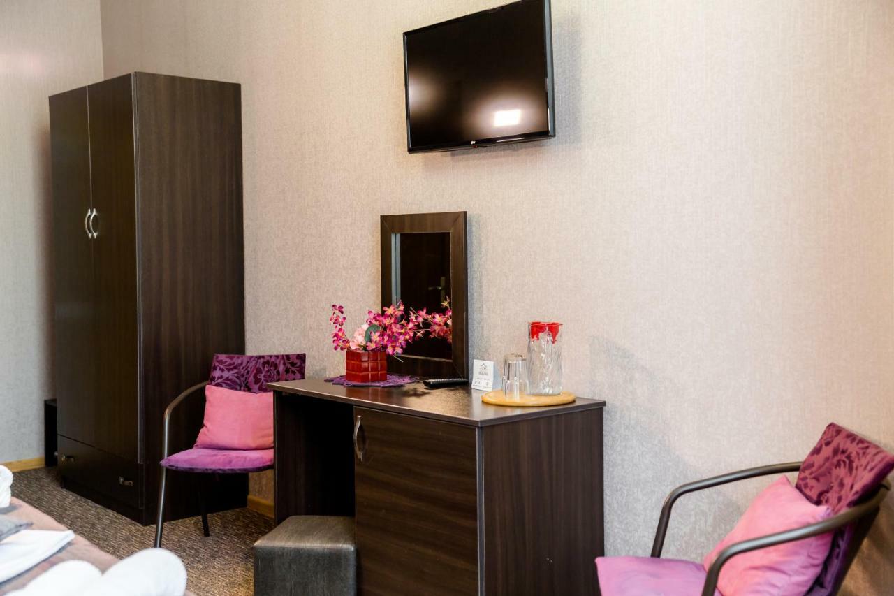 Hotel Makona Тбилиси Екстериор снимка
